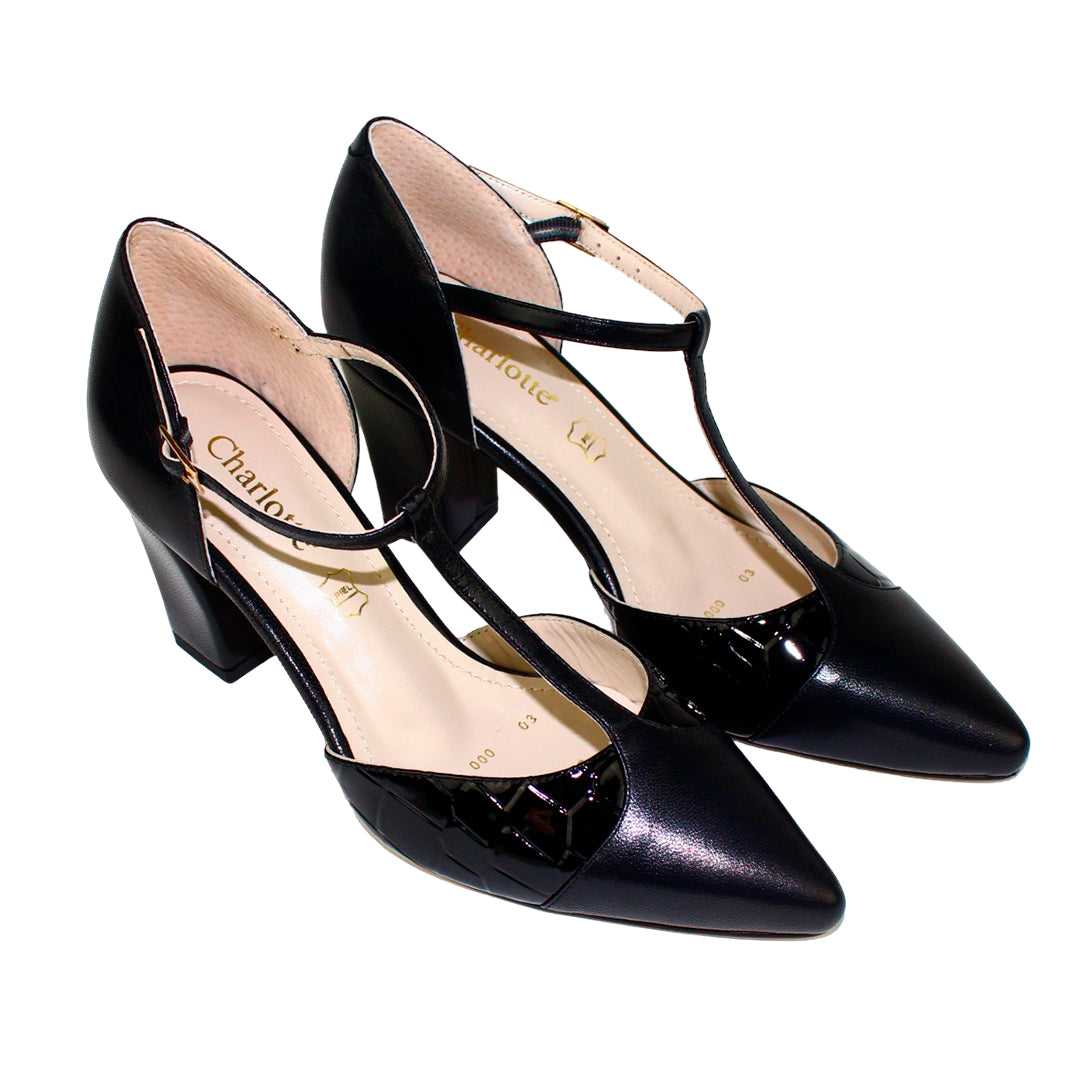 Tacones con pulsera T, de piel, color negro