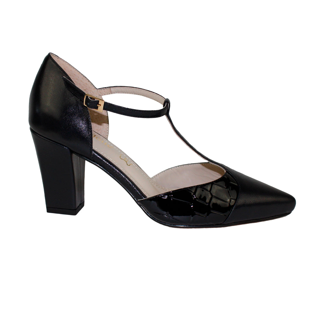 Tacones con pulsera T, de piel, color negro