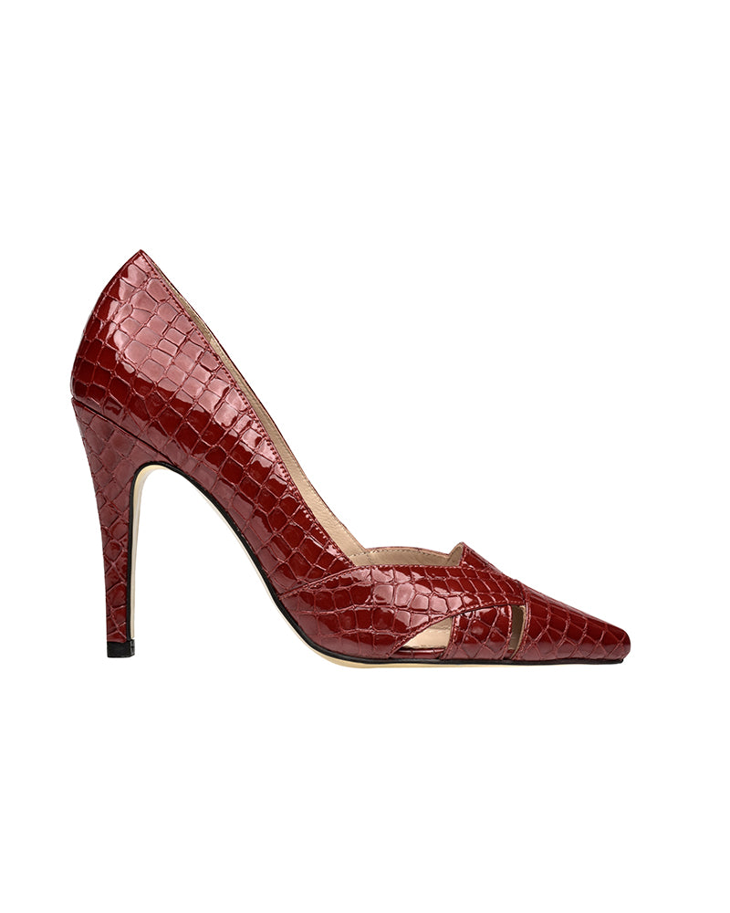 Zapatilla en charol rojo tacón alto