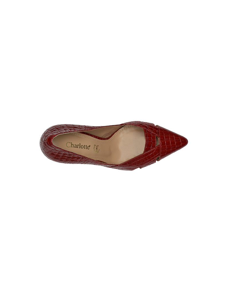 Zapatilla en charol rojo tacón alto